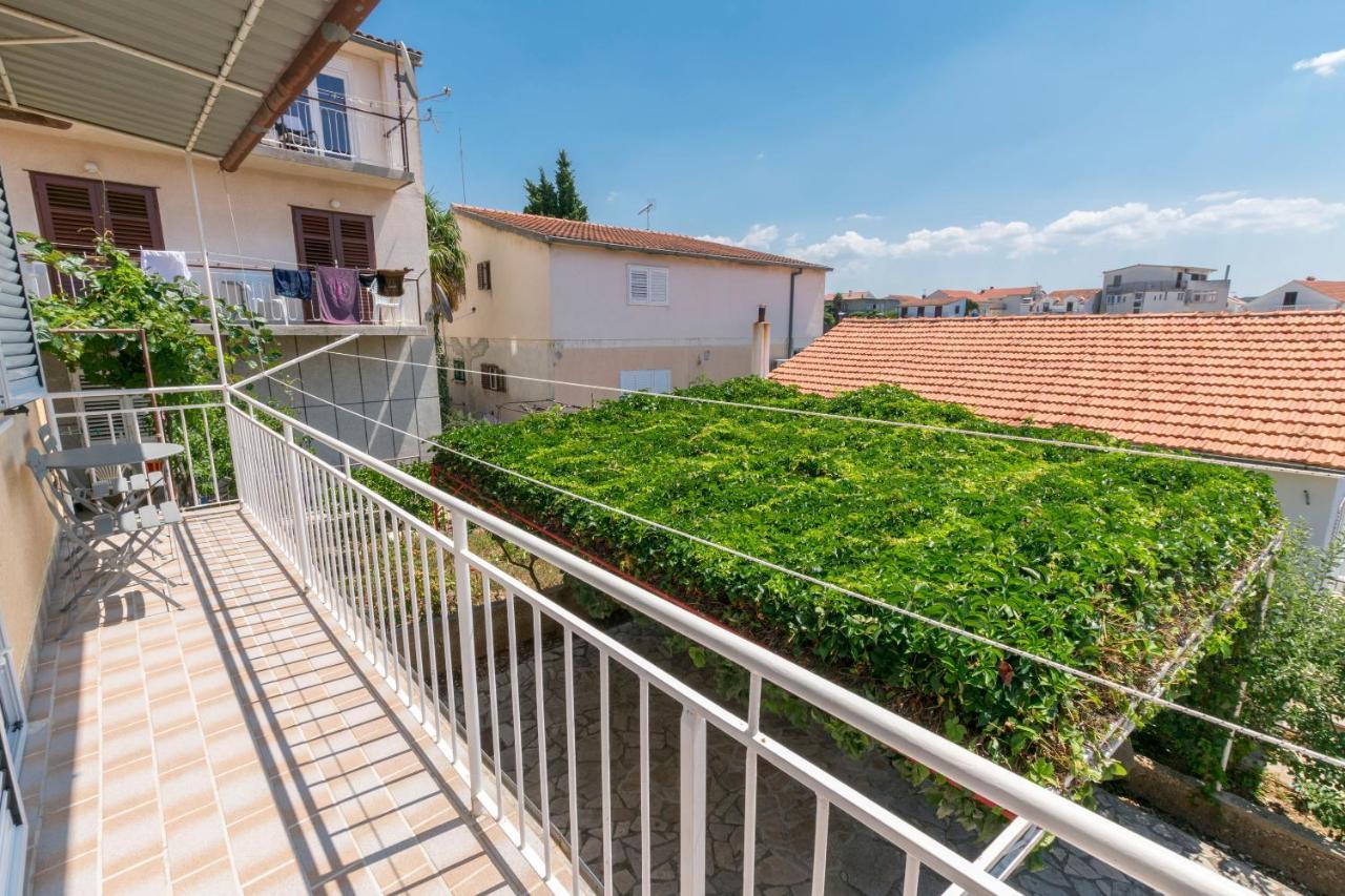 Apartment Hans Primošten المظهر الخارجي الصورة